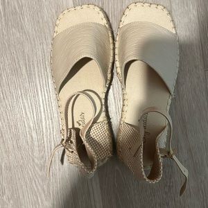 Ivory Sandals size 36